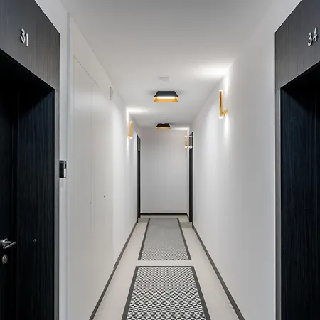 Na Jezycach - Modena31 By Bookinghost *